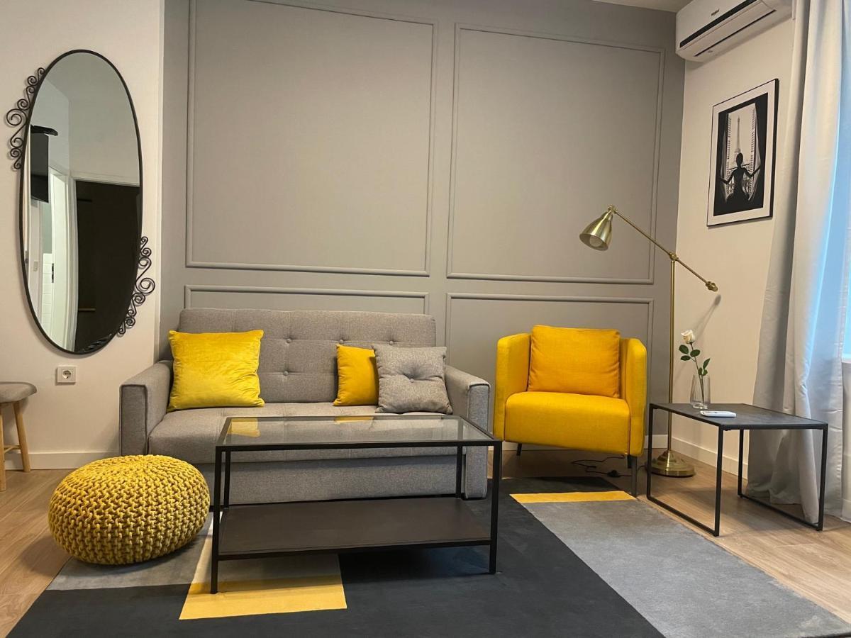 Ella Apartment *